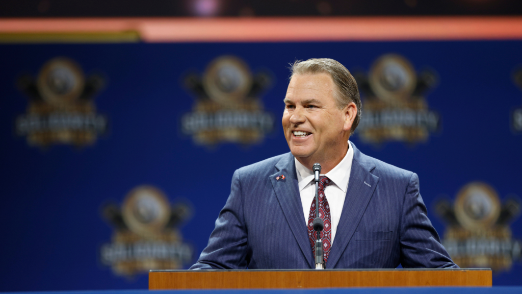 UA leaders laud growth, shrug off tariffs at major convention
